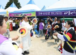 강릉단오제 줄다리기대회 격려 썸네일 9