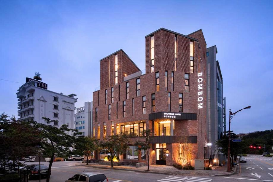 HOTEL BOMBOM(봄봄) 야경